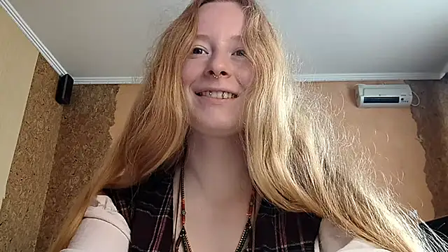 KateVibe_01 Adlı Modelin Canlı XXX Sohbeti