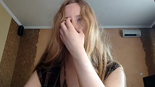 צ'אט XXX בשידור חי של KateVibe_01