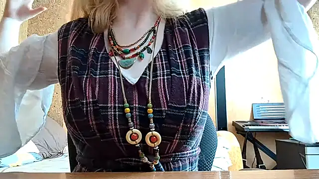 KateVibe_01's Webcam Show