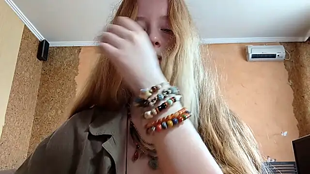 KateVibe_01 Show in webcam