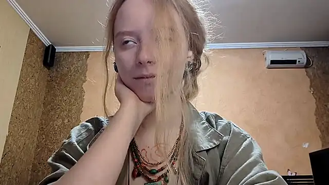 Chatroom XXX en direct de KateVibe_01