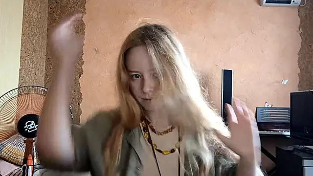 Chat +18 de KateVibe_01 ao vivo