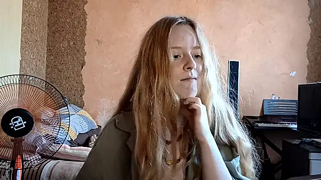 KateVibe_01 Adlı Modelin Canlı Sohbet Odası