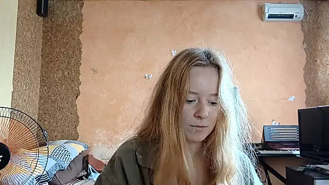 KateVibe_01: διαδικτυακό σόου στην κάμερα