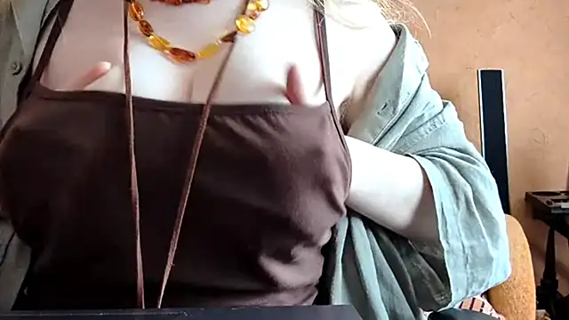 XXX chat uživo modela KateVibe_01