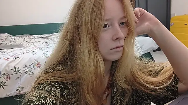 KateVibe_01 Adlı Modelin Canlı XXX Sohbeti
