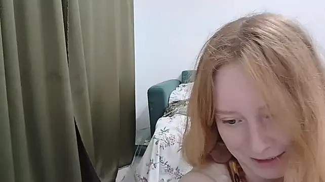 KateVibe_01's Webcam Show