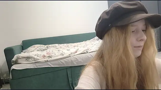 KateVibe_01 Show in webcam