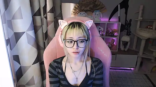 SaxonDibs Live XXX Chat