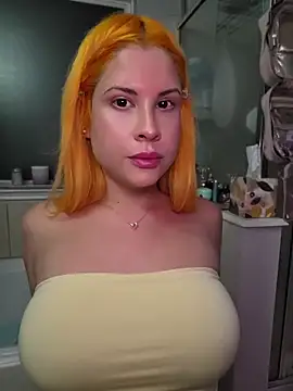 Chat +18 de ItsAuroraBorealis ao vivo