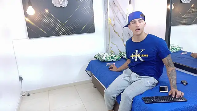 GoldenDesireX_ Pertunjukan Webcam