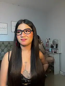 JassmineLove Webcam Show