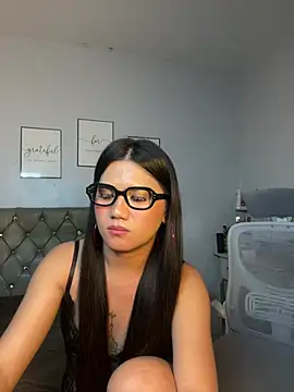 JassmineLove Adlı Modelin Web Kamerası Şovu