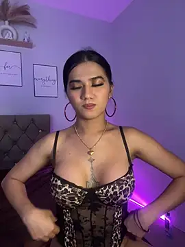 הופעת וובקאם של JassmineLove