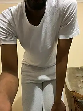 Naughty6613 Show in webcam