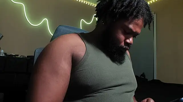 rogue42911 Show in webcam