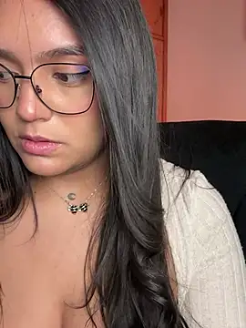 Chat +18 de Addela_ ao vivo