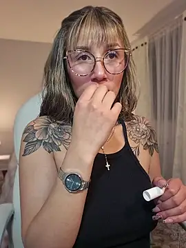Mar_puentes Chat XXX in diretta