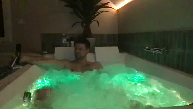 YoloNude – webcam-show