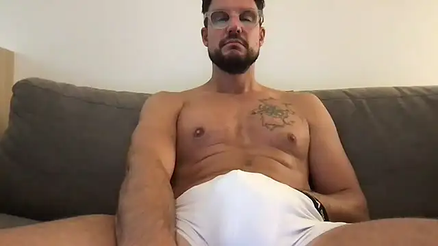 YoloNude's Webcam Show