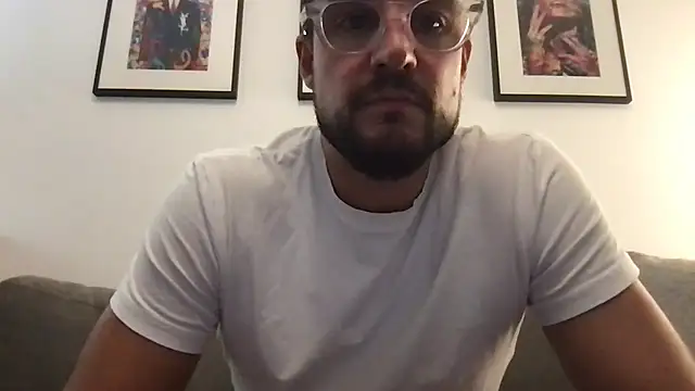 YoloNude Webcamshow