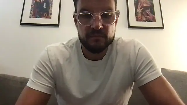 YoloNude Webcam-Show
