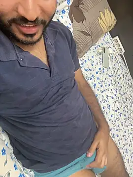 Sweetloverr28 Show in webcam