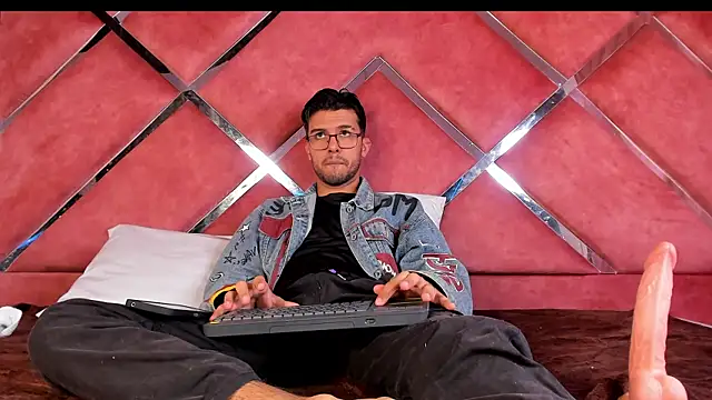 RodrigoColby2 网络视讯表演