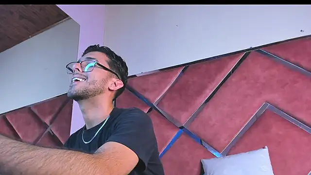 RodrigoColby2's Webcam Show