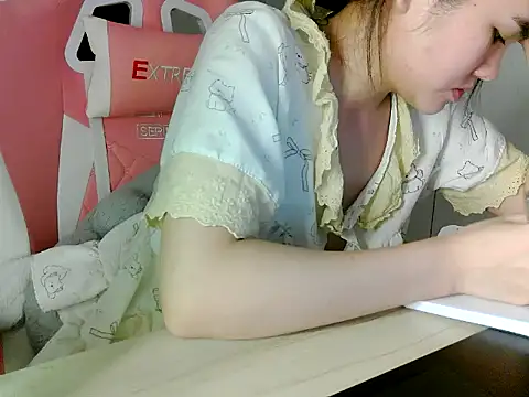lucienguyen 在線直播表演