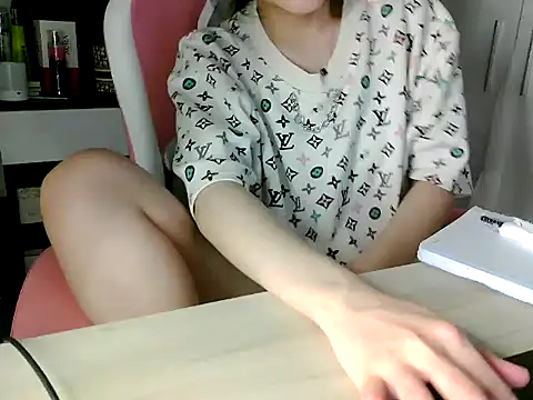 lucienguyen 网络视讯表演