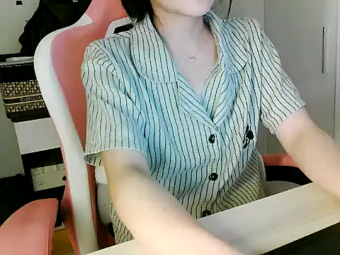 lucienguyen Show Webcam