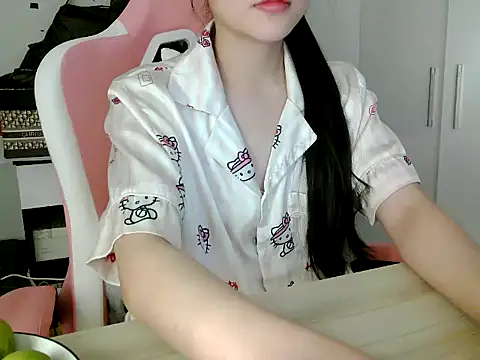 lucienguyen Adlı Modelin Web Kamerası Şovu