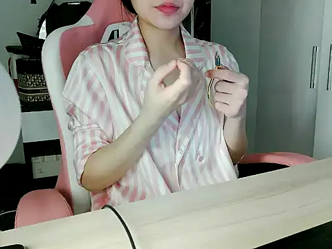 lucienguyen 网络视讯表演