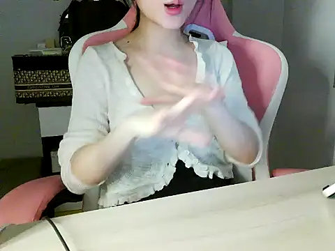 Webkamerová show lucienguyen