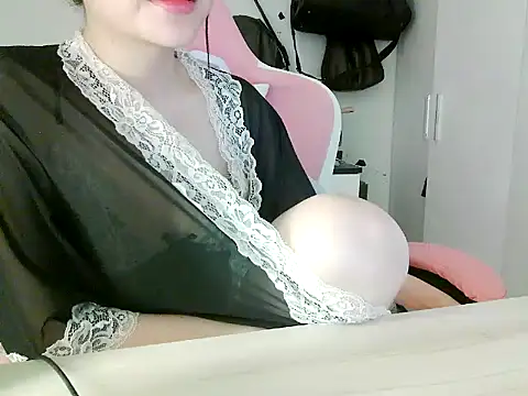 lucienguyen Show Webcam