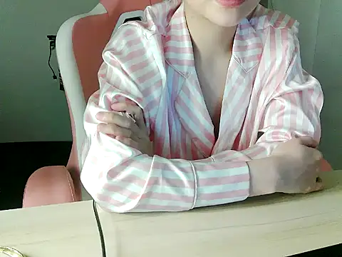 Linh-Barbie 网络视讯表演
