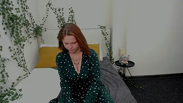 Chat +18 de Charlotte_Stee ao vivo