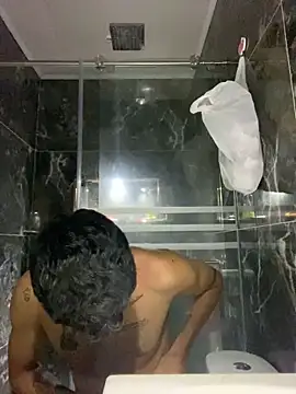 ALEXXXTREM69 在線直播表演