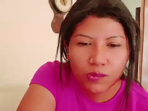 MojaditPussy's Live XXX Chat