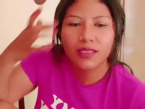 MojaditPussy's Live XXX Chat