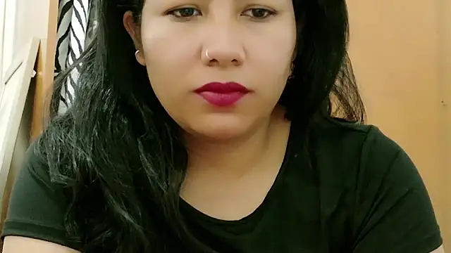MojaditPussy's Live XXX Chat