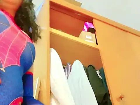 MojaditPussy's Live XXX Chat