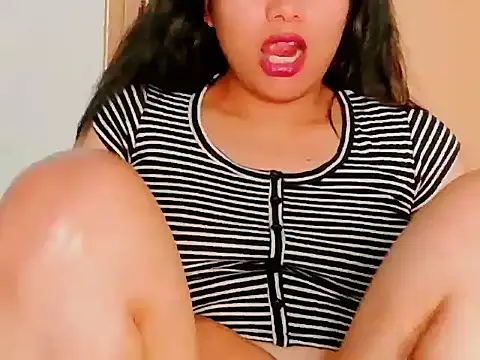 Chat +18 de MojaditPussy ao vivo