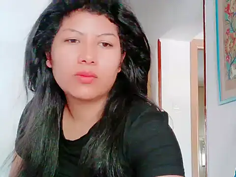 โชว์เว็บแคมของ MojaditPussy