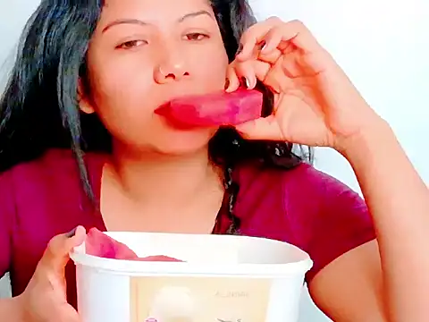 MojaditPussy's Live XXX Chat