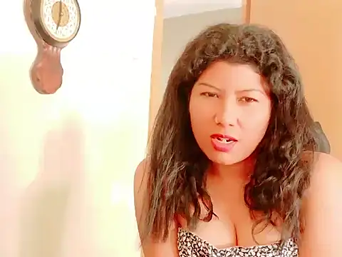 MojaditPussy Adlı Modelin Canlı XXX Sohbeti