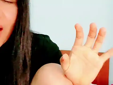 MojaditPussy Adlı Modelin Canlı XXX Sohbeti