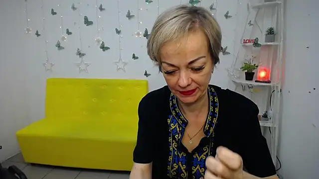 NikaMayu's Live XXX Chat