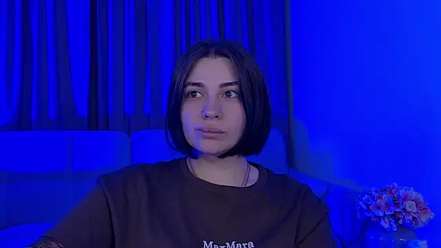 AdrianaToress' Live XXX Chat